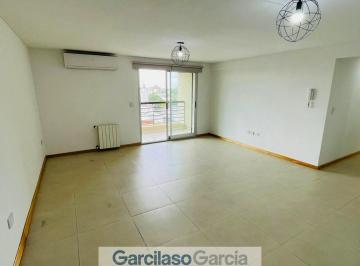 Departamento · 100m² · 3 Ambientes · 1 Cochera · Departamento en Venta en Ituzaingó, G. B. a. Zona Oeste, Argentina