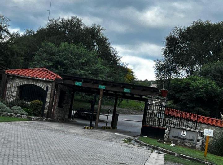 Terreno · 1800m²