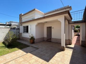 Casa de 3 ambientes, Zárate · Casa 3 Ambientes · Jardín · Cochera · Apto Credito · Zárate