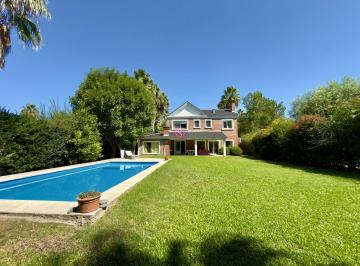 Casa · 285m² · 5 Ambientes · Casa Chalet en Venta en Haras La Pradera, Pilar, G. B. a. Zona Norte