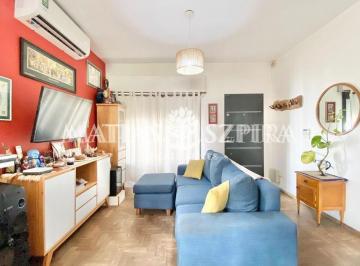 Casa · 110m² · 4 Ambientes · 2 Cocheras · Venta de Casa 4 Ambientes con Fondo y Pileta, con Cochera en Castelar, Morón