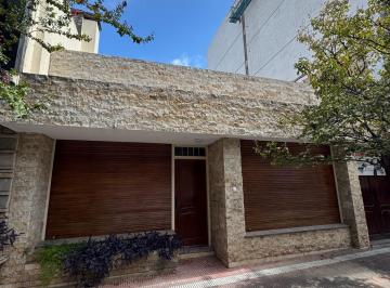 Casa · 150m² · 4 Ambientes · Alquilo Casa a m del Parque Las Tejas y Ciudad Universitaria - Nueva Córdoba