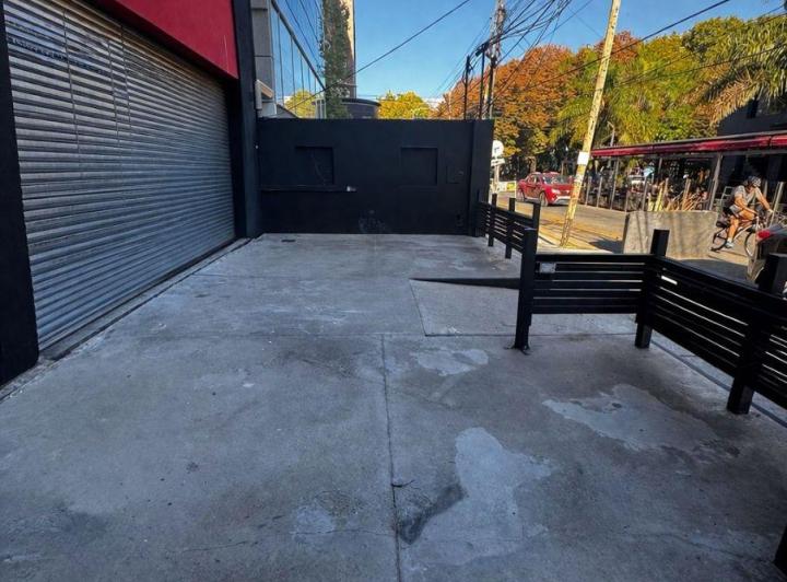 Local comercial · 262m²