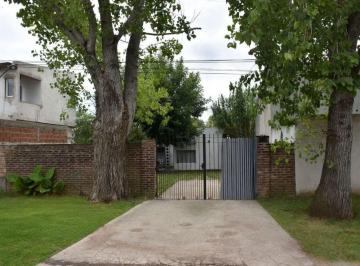 Casa de 3 ambientes, La Plata · Casa en Venta en Los Hornos – 2 Dorm.