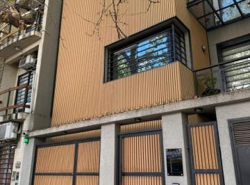 Casa · 52m² · 3 Ambientes · 1 Cochera · Departamento con Terraza y Cochera!