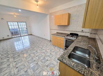 PH · 75m² · 3 Ambientes · Alquiler PH 3 Ambientes con Balcón Corrido Al Frente en Villa Lugano - Sin Expensas