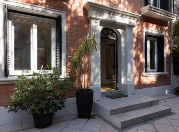Casa · 363m² · 4 Dormitorios · 2 Cocheras · Ortiz de Ocampo y Martín Coronado