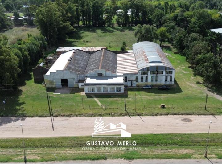 Depósito · 2000m² · 8 Ambientes