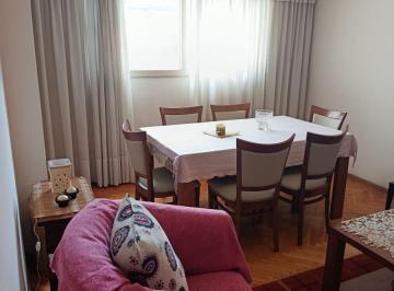 Departamento de 3 ambientes, Rosario · En Pleno Centro, Impecable y con Cochera!