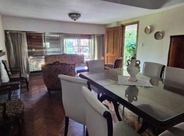 Casa · 185ha · 4 Ambientes · 1 Cochera · Venta Casa 4 Ambientes de 185 m² con Jardín y Terraza