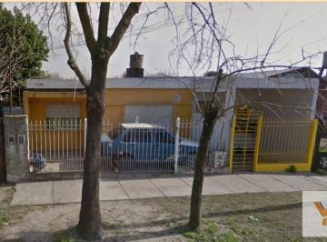 Casa · 98m² · 3 Ambientes · Casa en PH - 2 Dorm. 1 Baño - 135 m² - Altos de Merlo
