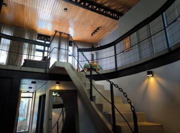 Casa de 4 ambientes, Ituzaingó · Casa de Diseño en Parque Leloir, en Venta, 4 Ambientes