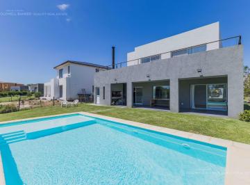 Casa · 216m² · 5 Ambientes · 2 Cocheras · Casa | 4 Ambientes | Pileta | Vista Al Lago | Galería con Parrilla | El Cantón Islas