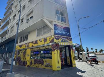 Local comercial · 114m² · 1 Dormitorio · Local + Departamento con Vista Al Mar - en El Corazon de La Perla