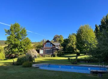 Casa · 359m² · 9 Ambientes · Se Vende Hermoso Terreno en Callejón de Gingins, San Martín de Los Andes