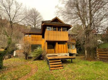 Casa · 337m² · 6 Ambientes · 1 Cochera · Casa en Casco Céntrico
