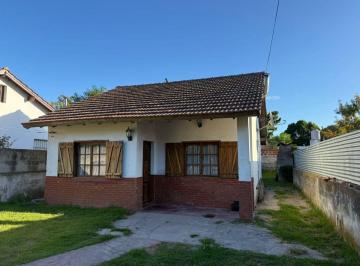 Casa de 3 ambientes, Santa Clara del Mar · Casa con Departamento en Venta Ubicada en Calle Bilbao 756.