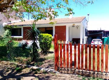Casa · 123m² · 3 Ambientes · 1 Cochera · Casa en Venta en San Roque con Pileta y Vista a La Montaña – a 400 m de Ruta E55