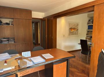 Oficina comercial · 204m² · 7 Ambientes · 1 Cochera · Sede Empresarial de Categoría en Zona Tribunales