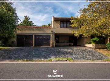 Casa · 638m² · 5 Ambientes · 1 Cochera · Casa en San Carlos