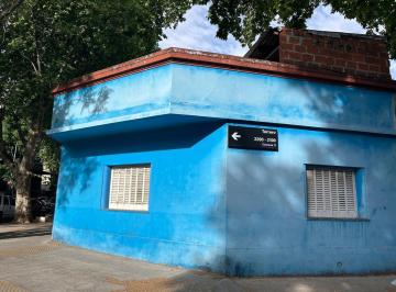 PH · 68m² · 3 Ambientes · PH en Esquina Entrada Independiente 3/4 Amb a Reciclar! Paternal!