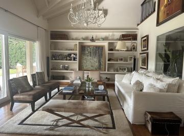 Casa · 278m² · 7 Ambientes · Casa en Venta en Exclusividad en Pacheco Golf Club