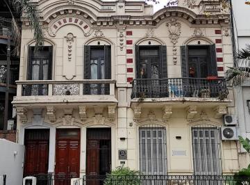 Casa · 180m² · 8 Ambientes · Venta Casona Antigua - 8 Ambientes - Ideal Instituciones/comercios - Bv Oroño 500