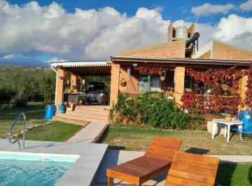 Casa · 75m² · 3 Ambientes · 2 Cocheras · Casa en Venta en Mina Clavero Cordoba