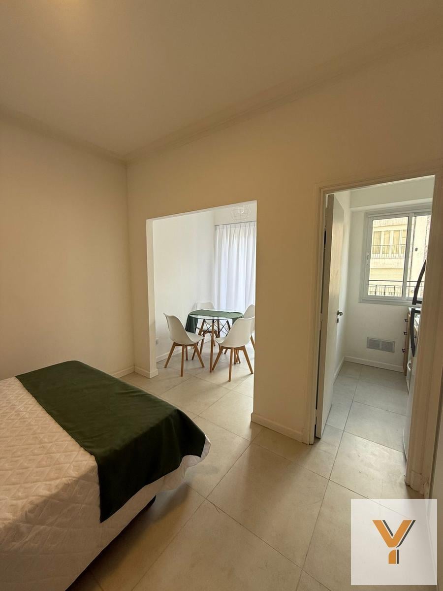 Departamento monoambiente en venta, 27m², con balcón — Corrientes entre Belgrano y Moreno