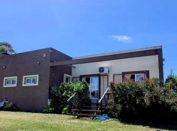 Casa · 112m² · 3 Ambientes · Casa en Venta - 2 Dorm. 1 Baño - 2795 m² - Tandil
