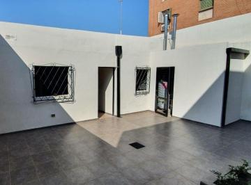 Casa · 90m² · 4 Ambientes · Casa en Alquiler Para Estudiantes - Av Roca 1800