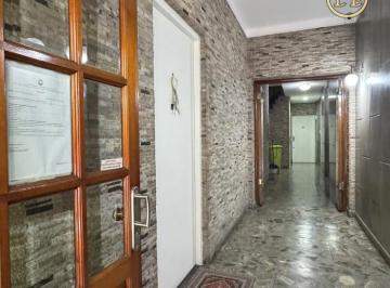 Departamento en Venta de 3 ambientes Parque Rivadavia · Oportunidad: 3 Ambientes en Pb con Patio - Parral y Rivadavia - Caballito Centro