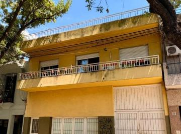 Frente · Venta Casa con Cochera y Quincho Mas Local o Deposito