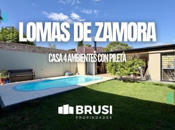 Casa · 170m² · 4 Ambientes · 2 Cocheras · Casa en Venta en Lomas de Zamora - 4 Amb con Pileta - Remodelada