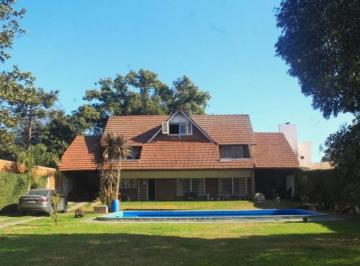 Casa · 262m² · Se Escuchan Ofertas Razonables