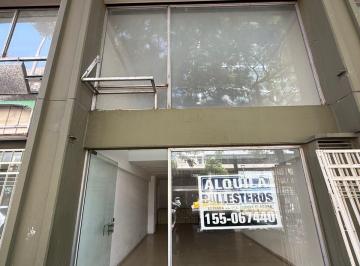 Local comercial · 70m² · Excelente Local Comercial con Ubicacion Priviliegiada en Maipu 71 Zona Centro
