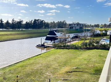 Casa · 400m² · 7 Ambientes · 4 Cocheras · Casa Premiun en Venta a Estrenar con Amarra Al Rio Yacht Nordelta