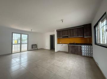 Casa · 65m² · 3 Ambientes · Alquiler Departamento Arguello