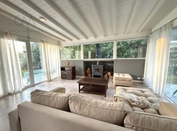 Casa · 227m² · 4 Ambientes · Casa en Alquiler en Rumenco