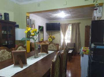 Casa · 120m² · 5 Ambientes · 1 Cochera · Casa 3 Dorm. y Garage en La Zona Mas Tranquila de Recreo