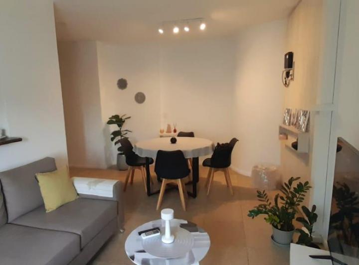 Departamento · 60m² · 2 Ambientes · 1 Cochera