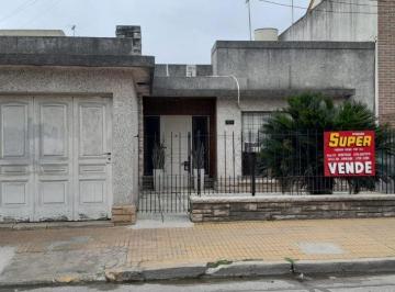 Casa de 3 ambientes, Berazategui · Casa con 600 m² Terreno en Excelente Ubicación