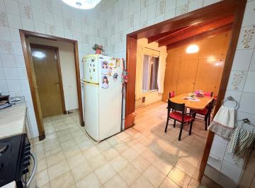 Casa de 3 ambientes, San Isidro · Oportunidad Venta Casa Villa Adelina 2 Dorm. Patio y Cochera - Apto Credito