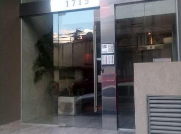 Departamento de 4 ambientes, Avellaneda · Excelente Departamento de 4 Ambientes Al Frente.