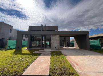 Fachada · Casa en Lujan de Cuyo