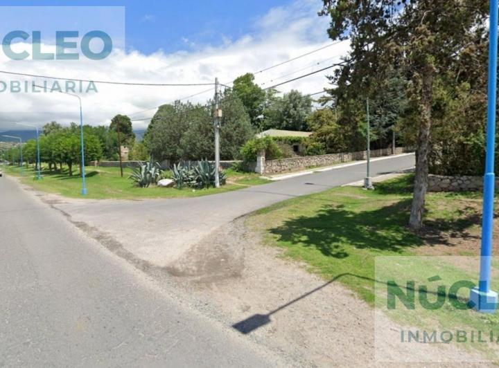 Terreno · 135m² · 5 Ambientes