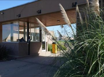Terreno , Pueblo Esther · Dueño Vende - 2 Lotes Contiguos en Barrio Brisanova Pueblo Esther