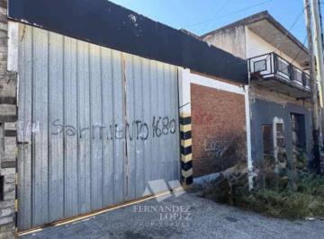 Bodega-Galpón , Quilmes · Galpón en Venta con Amplio Playón, Ideal Para Depósito, Logística, Taller o Guardado de Vehículos.