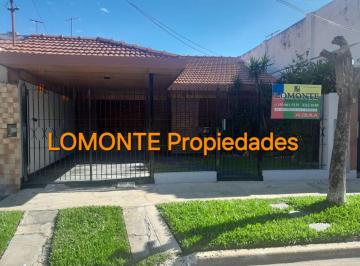 Casa de 3 ambientes, Lanús · Casa 3 Amb. con Garage Patio y Quincho