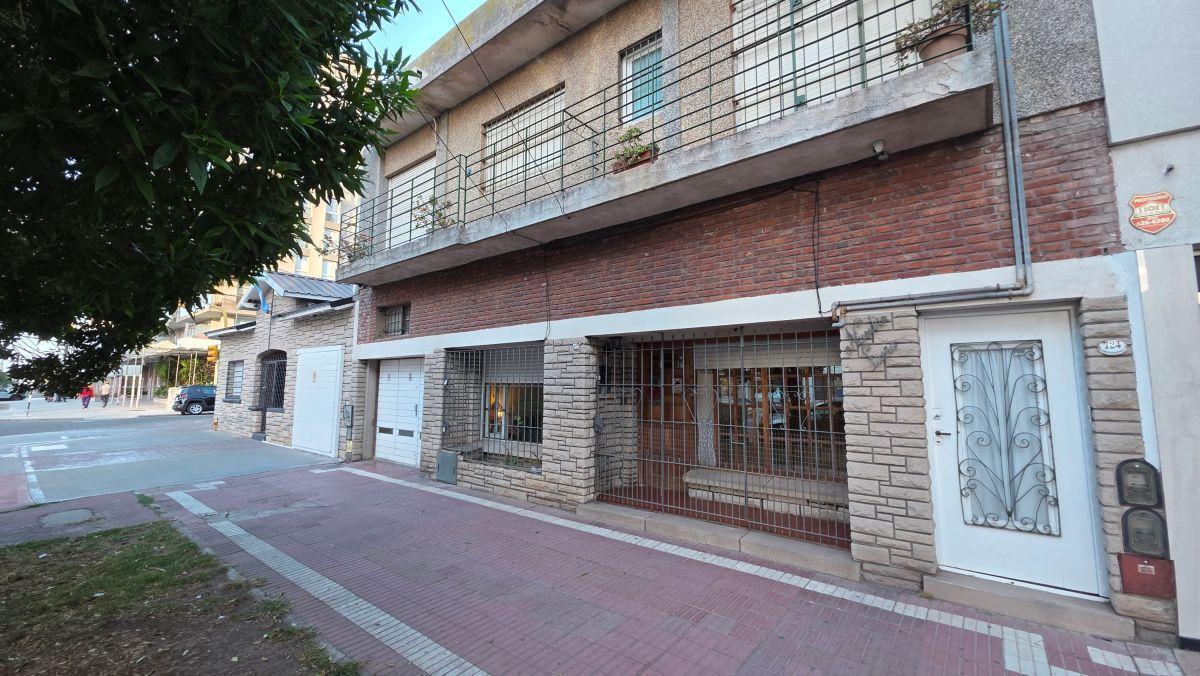 Ph 3 amb, 120m² con garaje doble y patio — La Perla